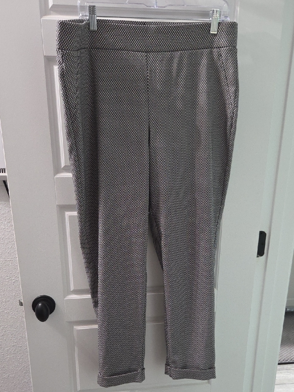 Women's Black & White Patterned Pull-On Pants